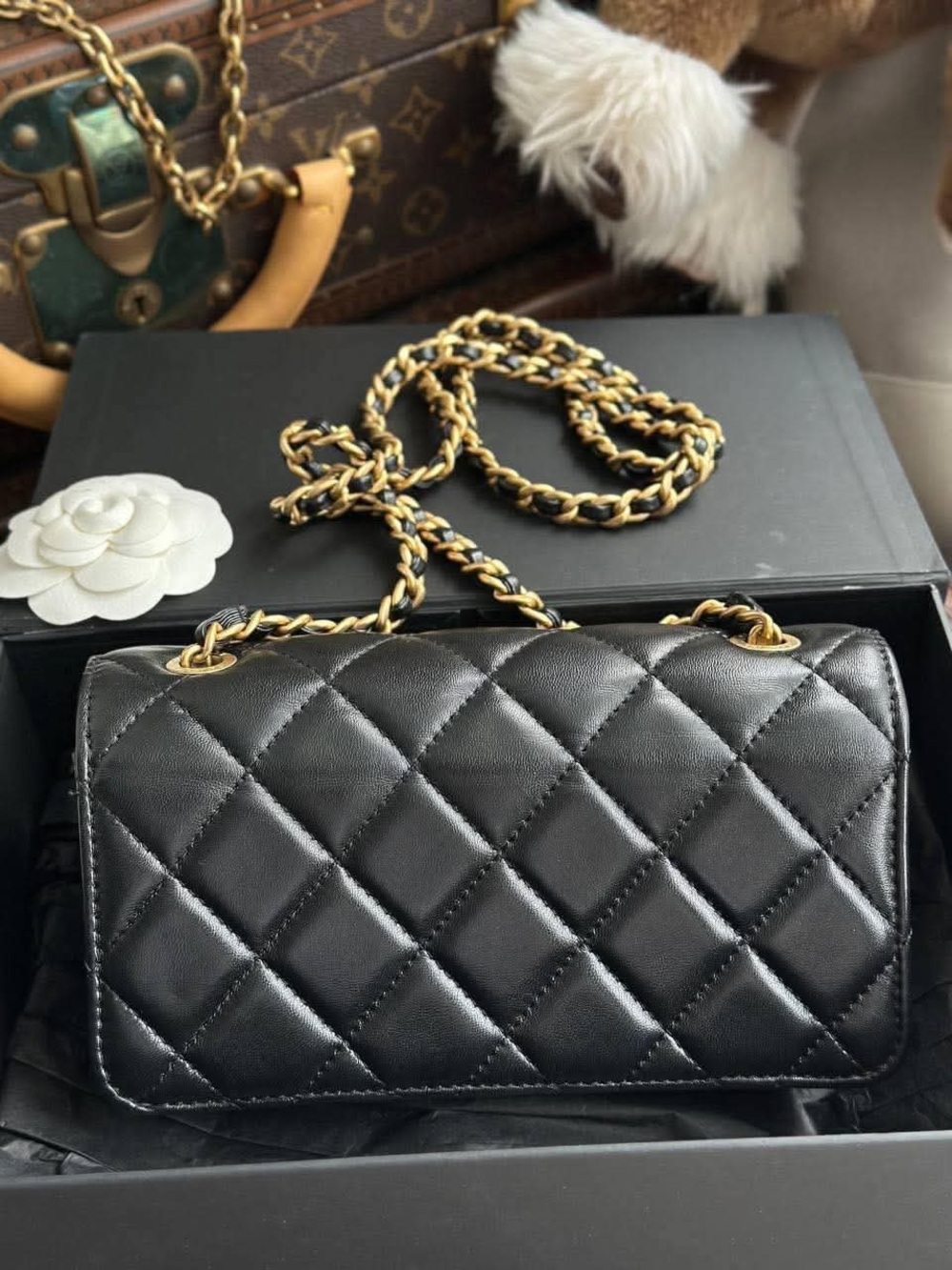 CHANEL Black Quilted Lambskin Chain Wallet with Gold Hardware - Picture 4 of 7